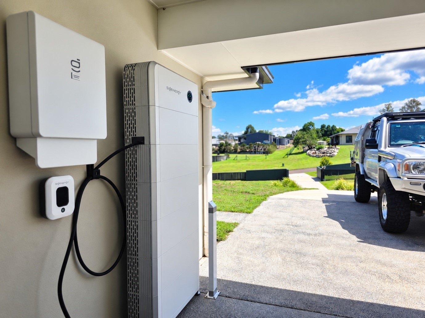 Sigenergy charger and battery in a garage